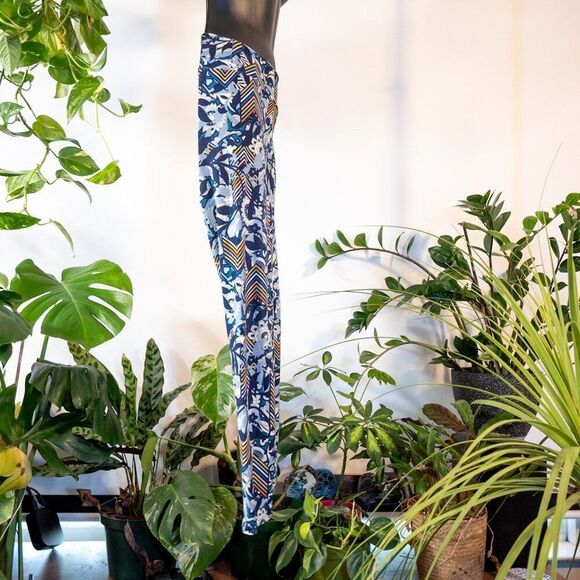 LuLaRoe Blue Jungle Rainbow Stripe Print Leggings, One Size - Picture 3 of 8